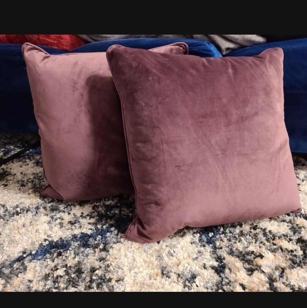 Velvet decorative pillow covers
